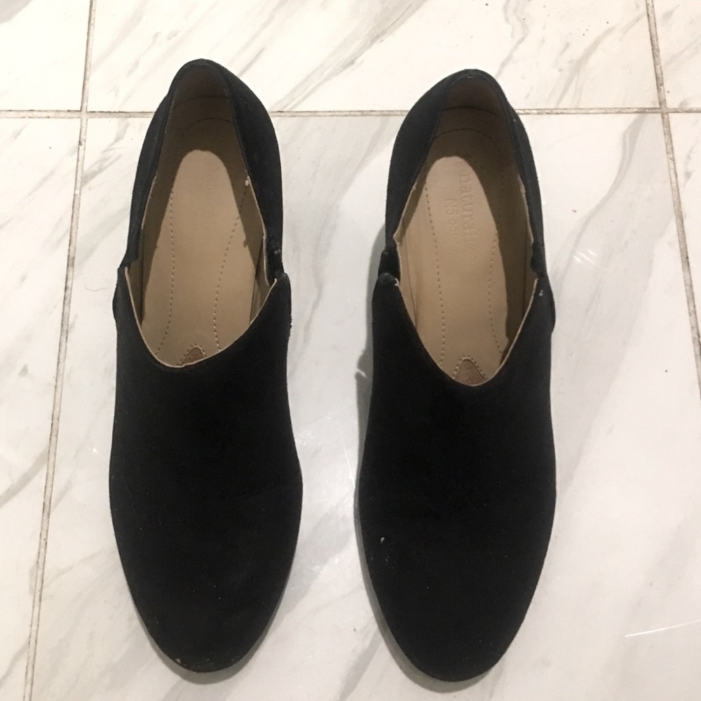 Naturalizer black suede bootie - Size 7 - Picture 1 of 5
